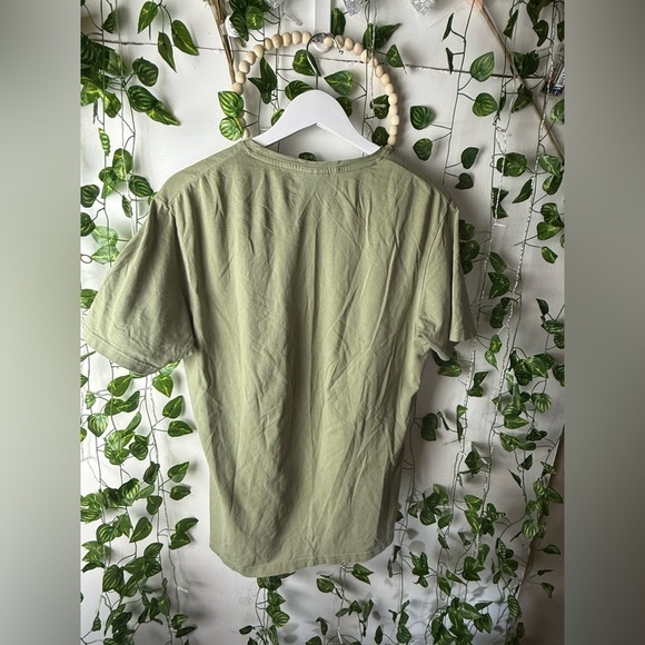 Gymshark Men's Green T-Shirt - Picture 3 of 5